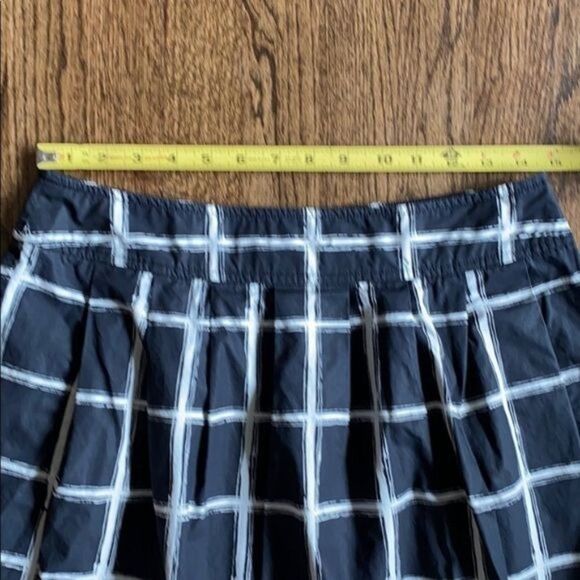 MICHAEL Michael Kors Size 6 Black & White Windowpane Pleated Skirt Size Small - Picture 4 of 7